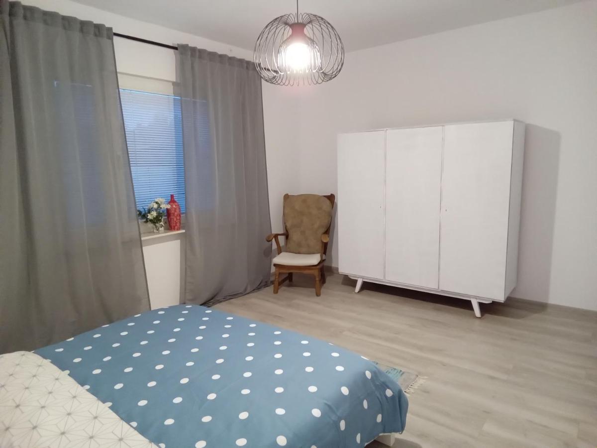 Domek U Kazi Sadowne Εξωτερικό φωτογραφία