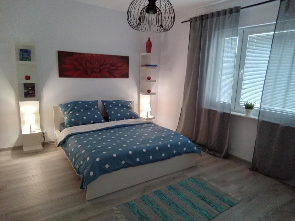 Domek U Kazi Sadowne Εξωτερικό φωτογραφία